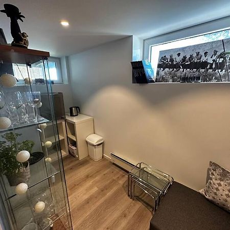 Basement Apartment With Parking Ålesund Esterno foto